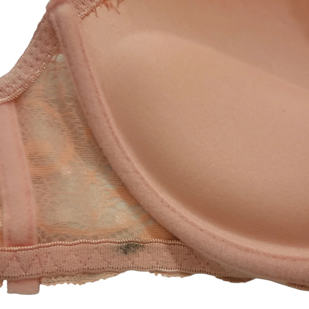 Lace Push-Up Bra in Pink - Picture 3 of 4